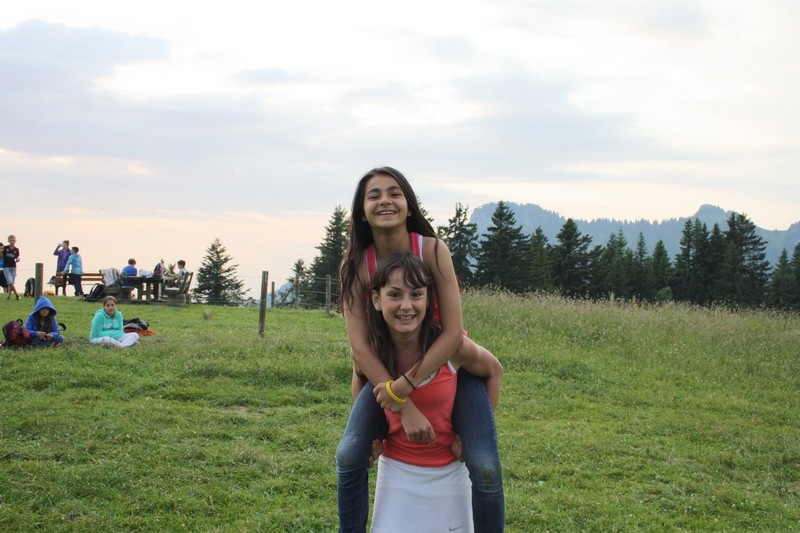 Village Camps International Summer Camp Leysin, Switzerland 2025-08-09 https://www.villagecamps.com/journals_admin/images/691-14-campfire yellows (93).jpg